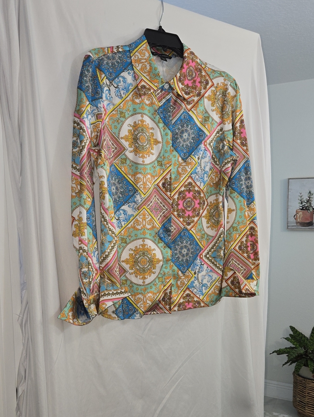 Boston Proper Women's Multi-Color Patterned Long-Sleeve Shirt